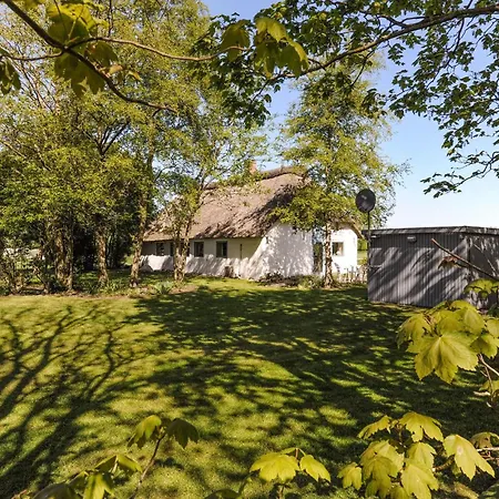 2 Bedroom Stunning In Casa vacanze *
