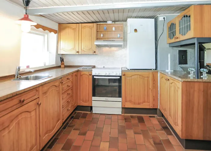 2 Bedroom Stunning In *